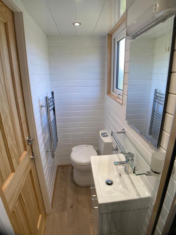The Cedar Tiny House Villa Coldingham Exteriör bild