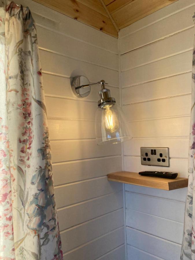 The Cedar Tiny House Villa Coldingham Exteriör bild
